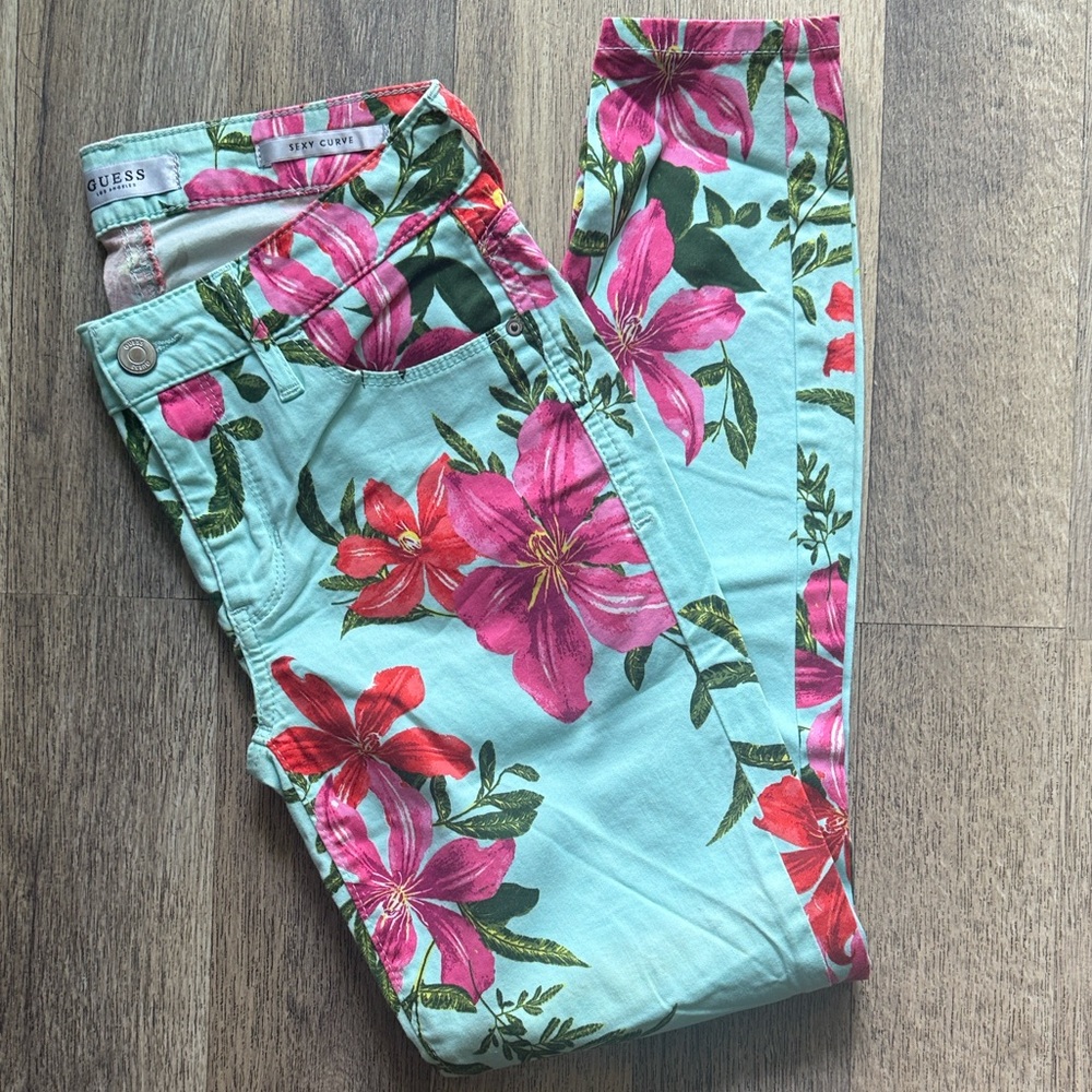 Guess Floral Skinny Pants - Pink and Green size 26